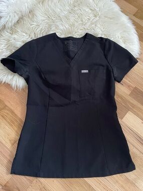 Figs Black Scrub Top